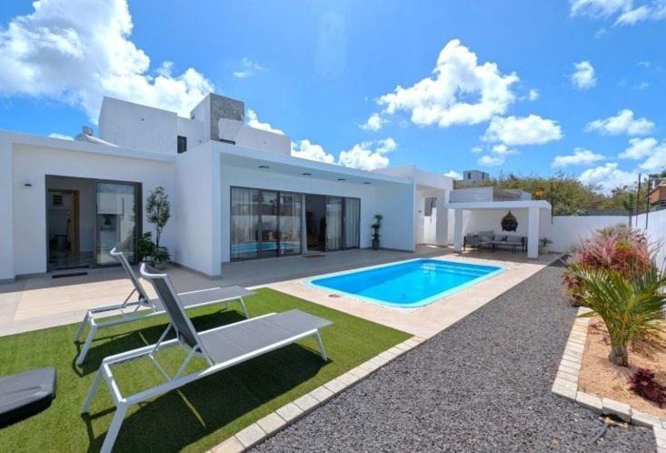 Ruby 111 * Grand Baie